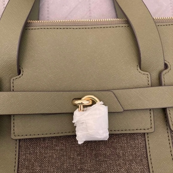 Rare! NWOT Henri Bendel Lrg JetSetter Olive Tweed - Picture 7 of 11